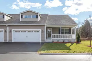 40B Brackett Ln, Hudson, NH 03051 - Photo 1