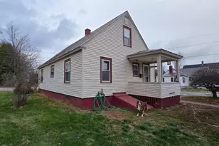 46 Park Ave, Claremont, NH 03743 - Photo 1