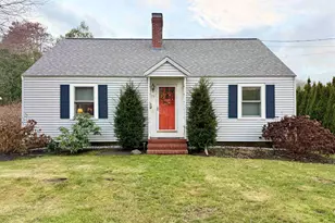 78 Dearborn Ave, Hampton, NH 03842 - Photo 1