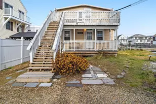 22 1/2 I St, Hampton, NH 03842 - Photo 1