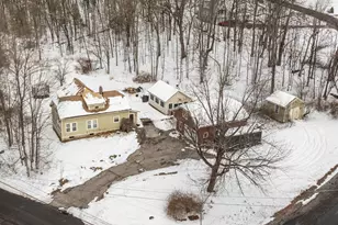 46 Noyes Rd, Londonderry, NH 03053 - Photo 1