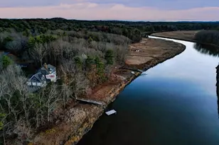 10 Wingate Ct, Stratham, NH 03885 - Photo 1