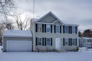 48 Greenleaf St, Manchester, NH 03103 - Photo 1