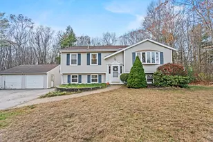 4 Woodland Ave, Seabrook, NH 03874 - Photo 1