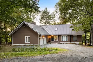 3 Fairway Dr, Grantham, NH 03753 - Photo 1