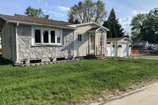 34 Depot Rd, Manchester, NH 03103 - Photo 1