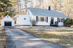 121 Hampstead Rd, Sandown, NH 03873 - Photo 1