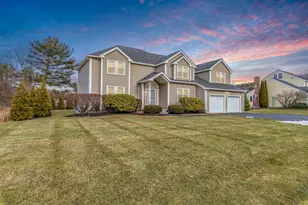 11 Lojko Dr, Nashua, NH 03062 - Photo 1