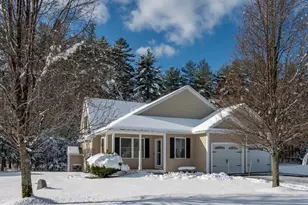 9 Pilgrim Cir, Nashua, NH 03063 - Photo 1