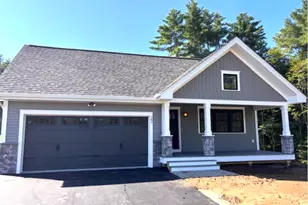 27 Edgewater Dr, Brentwood, NH 03833 - Photo 1