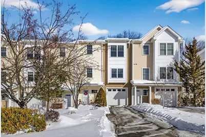 63 Woodview Way, Manchester, NH 03102 - Photo 1