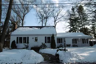 7 Seabee St, Bedford, NH 03110 - Photo 1