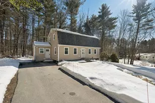9 Berry Hill Rd, Hooksett, NH 03106 - Photo 1