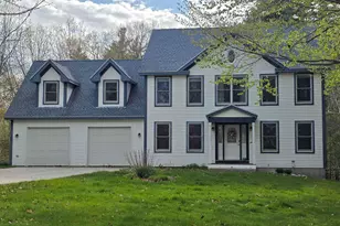 762 Robinson Rd, Pembroke, NH 03275 - Photo 1