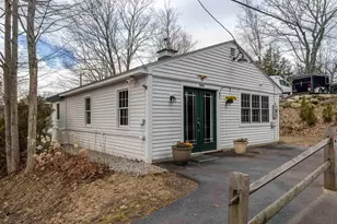 1042 Main St, Sunapee, NH 03751 - Photo 1