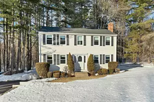 14 Doe Run Ln, Stratham, NH 03885 - Photo 1