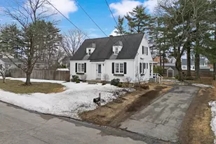86 Lamprey St, Manchester, NH 03102 - Photo 1