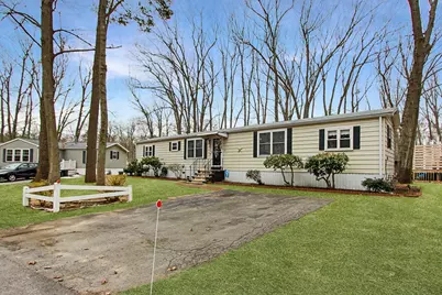 71 Cynthia Circle, Seabrook, NH 03874 - Photo 1