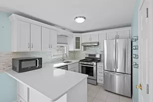 31 Bluestone Dr, Nashua, NH 03060 - Photo 1