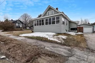 13 Hawthorne St, Plymouth, NH 03264 - Photo 1