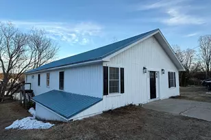 43 Watson St, Pittsfield, NH 03263 - Photo 1