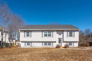 31 Oak St, Newport, NH 03773 - Photo 1