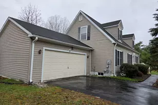 121 Bellview Dr, Swanzey, NH 03446 - Photo 1
