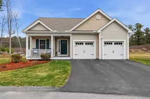 9 Redwood Rd, Pelham, NH 03076 - Photo 1