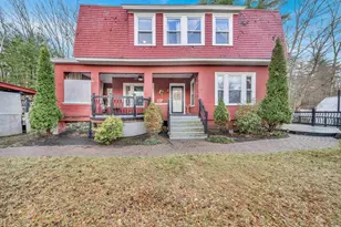 7 Moulton St, Raymond, NH 03077 - Photo 1