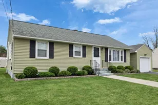 24 Dexter St, Nashua, NH 03060 - Photo 1