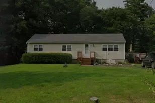 126 Farmer Rd, Hooksett, NH 03106 - Photo 1