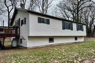 31 Forest St, Haverhill, NH 03785 - Photo 1