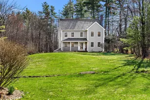 7 Lindon Dr, Brentwood, NH 03833 - Photo 1