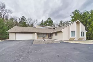 11 Pepperell Cir, Nashua, NH 03062 - Photo 1