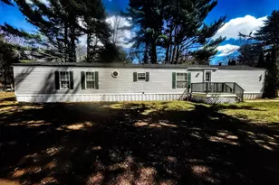 22 Wayne Dr, Derry, NH 03038 - Photo 1