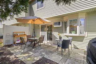 31 Tideview Dr, Dover, NH 03820 - Photo 1