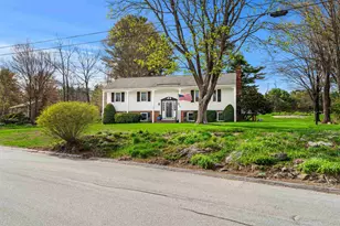 410 E View Dr, Pembroke, NH 03275 - Photo 1