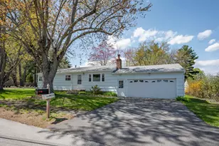 3 Derby Cir, Nashua, NH 03062 - Photo 1