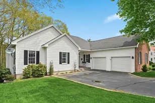 17 Village Dr, Atkinson, NH 03811 - Photo 1