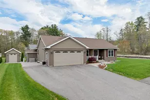 7 Pendleton Rd, Laconia, NH 03246 - Photo 1
