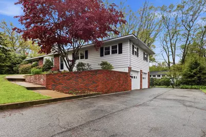 34 Beverly Drive, Manchester, NH 03104 - Photo 1