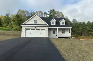 50 Thistlewood Dr, Pelham, NH 03076 - Photo 1