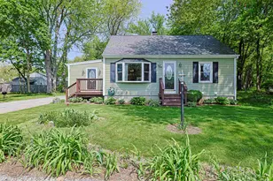 99 Knowlton St, Manchester, NH 03103 - Photo 1