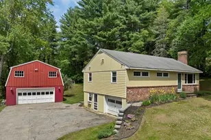 14 Squamscott Rd, Stratham, NH 03885 - Photo 1
