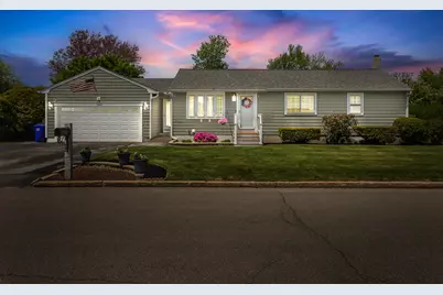 117 Brady Circle, Manchester, NH 03109 - Photo 1