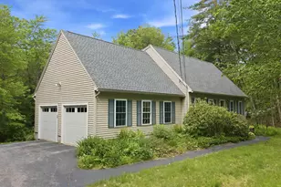 36 Church St, Deerfield, NH 03037 - Photo 1
