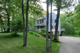 33 S Summer St, Nottingham, NH 03290 - Photo 1