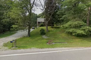 47 Auburn Rd, Hooksett, NH 03106 - Photo 1