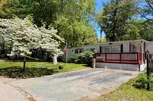 29 Brown Ave, Seabrook, NH 03874 - Photo 1