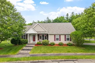 22 Dixon Dr, Litchfield, NH 03052 - Photo 1